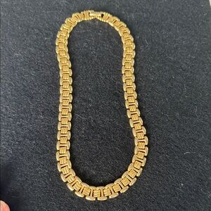 Elegant Gold Chain Necklace